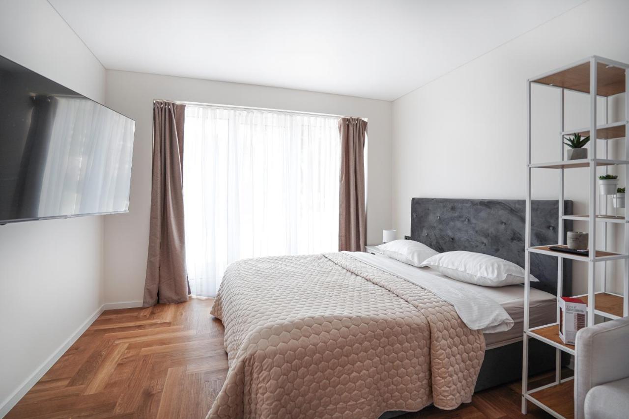 Exclusive Oldnew Apartments In City Center Panevezys Bagian luar foto