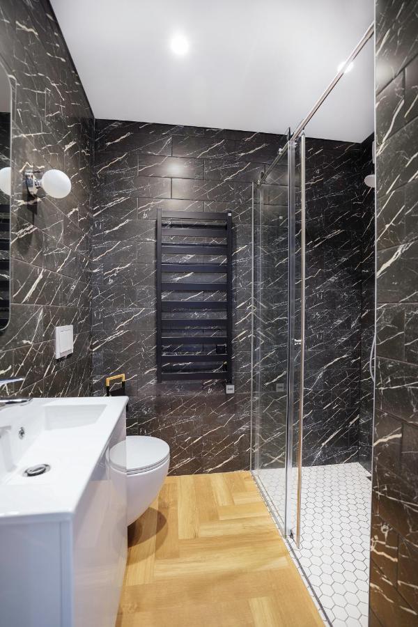 Exclusive Oldnew Apartments In City Center Panevezys Bagian luar foto
